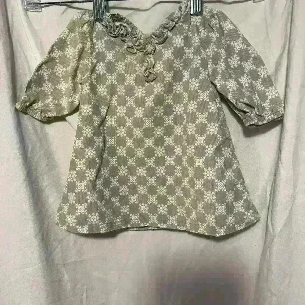 Adorable 100% cotton dress and matching bloomers EUC gray and white size 3m